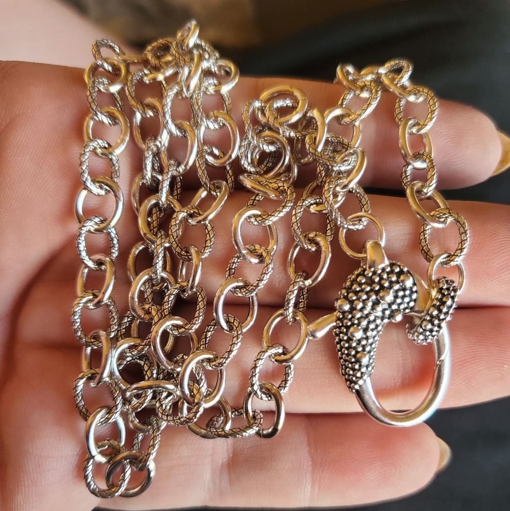 New. Michael Dawkins 24 inch sterling silver chain. Substantial 42 grams. Sold o